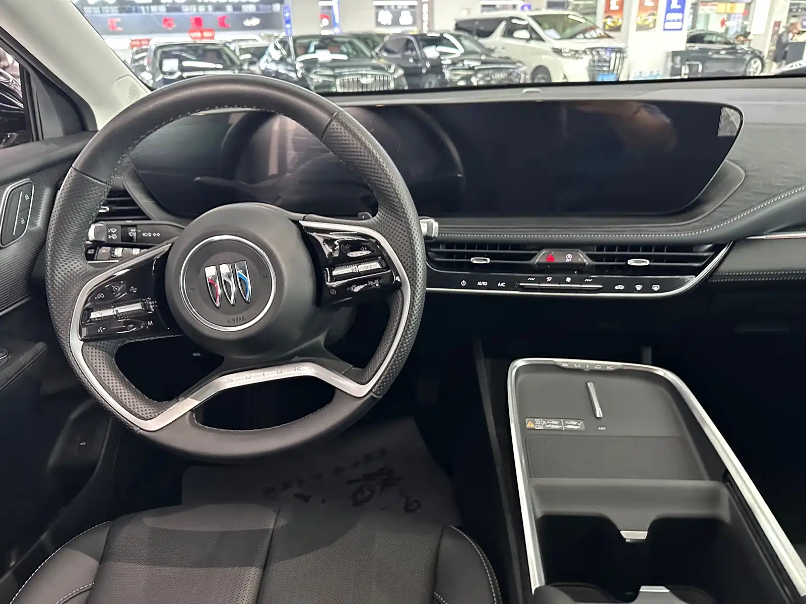 صورة 11 - Buick LaCrosse