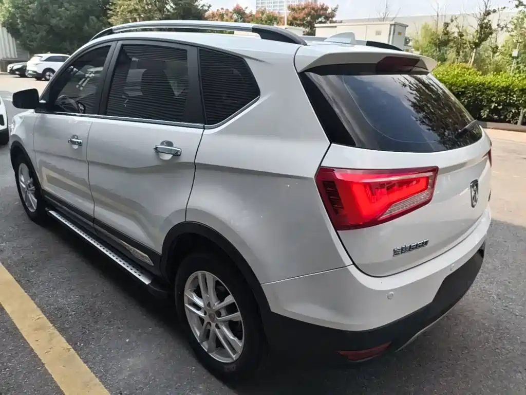 Фото 5 - Baojun 560