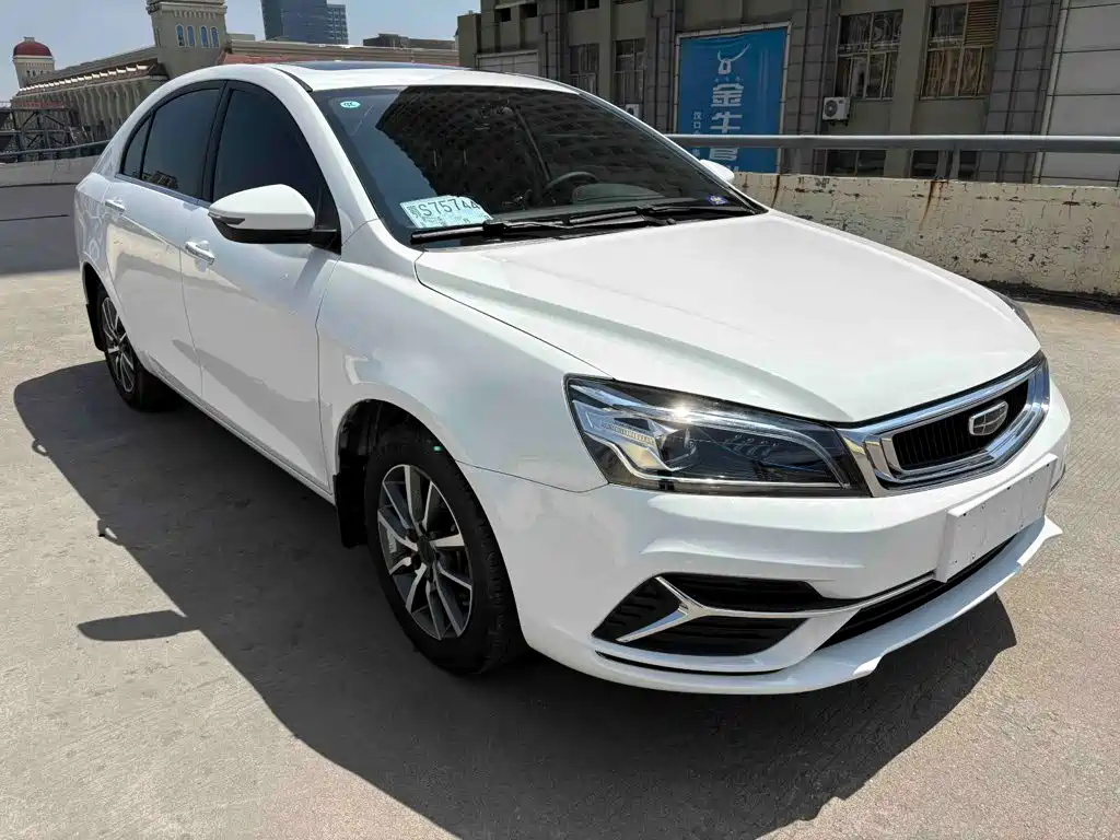 Фото 3 - Geely Emgrand