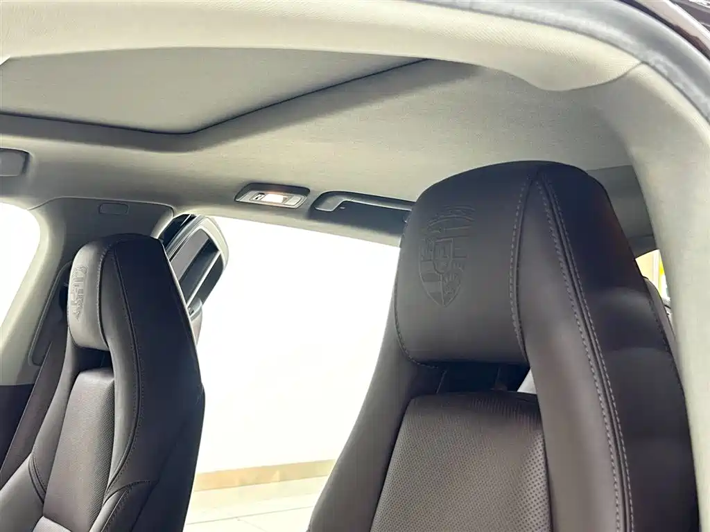 Porsche Panamera 2016 Panamera Edition 3.0T фото 21