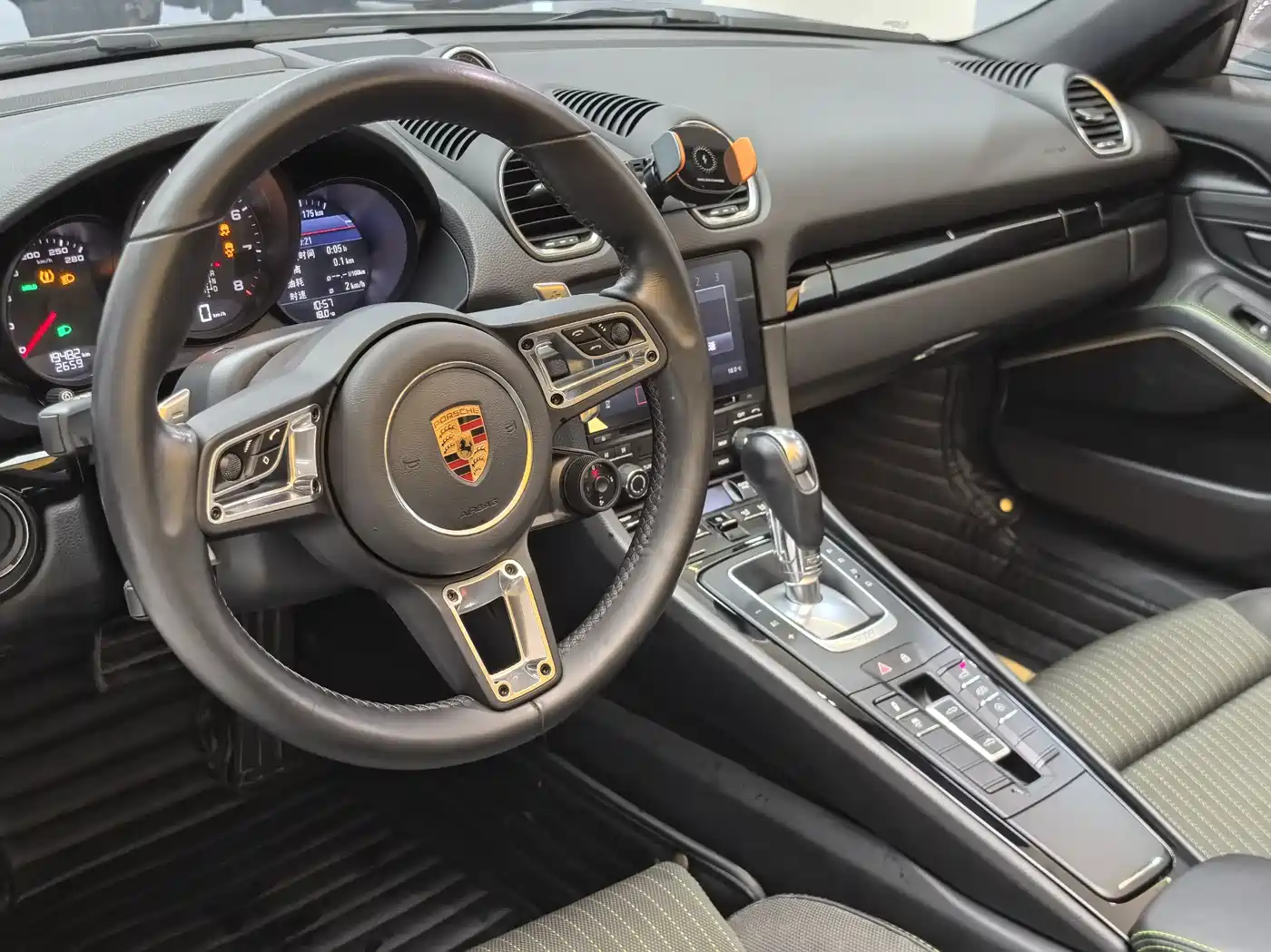 Porsche 718 2022 Boxster T 2.0T фото 9