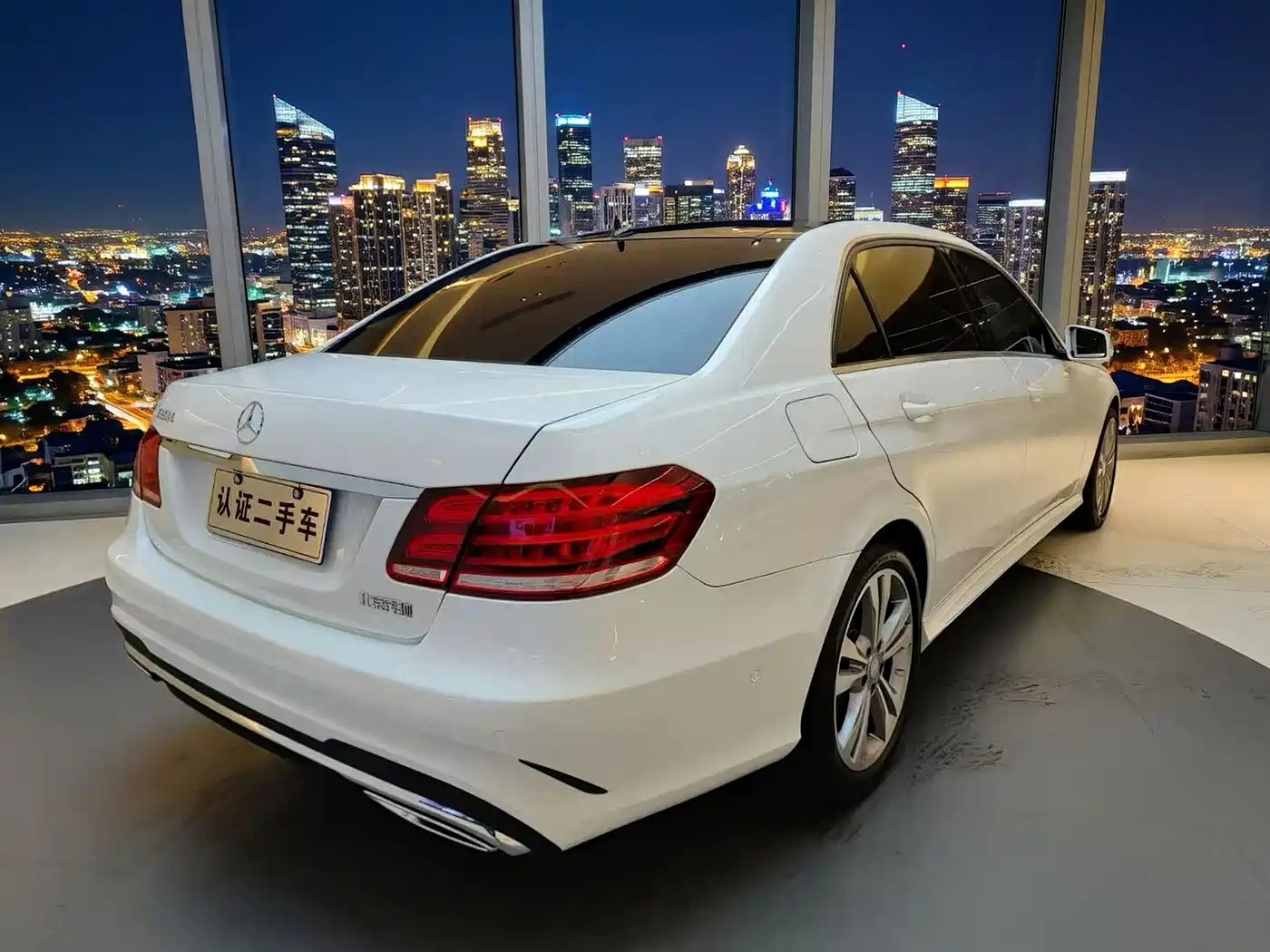 Mercedes-Benz E-Class 2015 Facelift E 260 L Sport фото 6