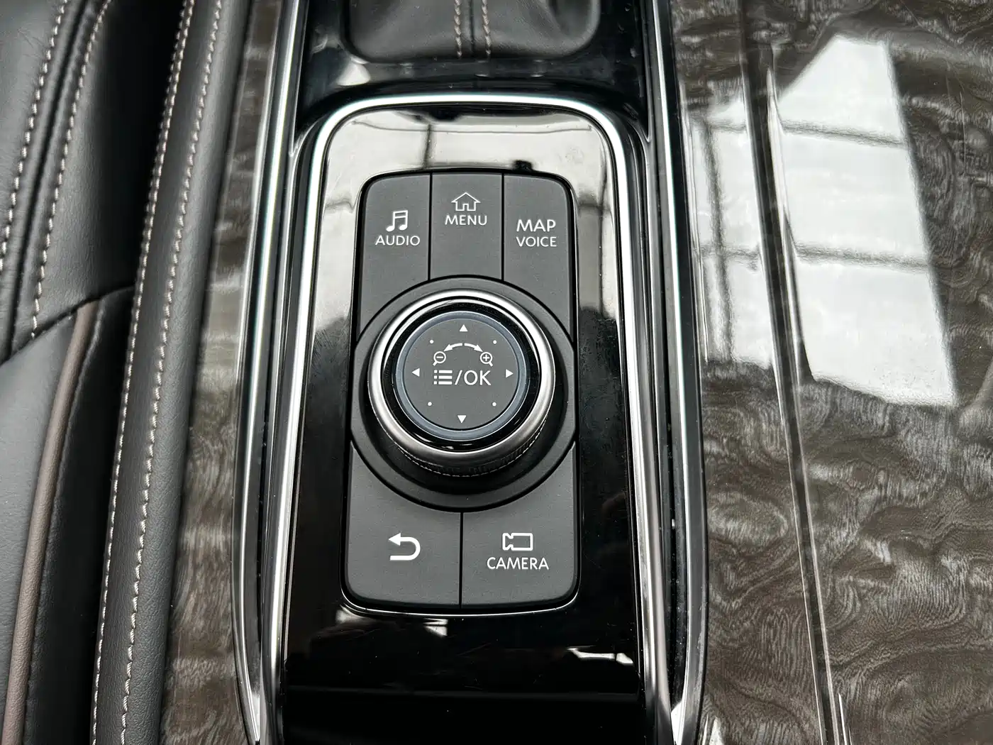Nissan Patrol 2023 ARMADA 5.6L Armada Flagship Edition фото 16