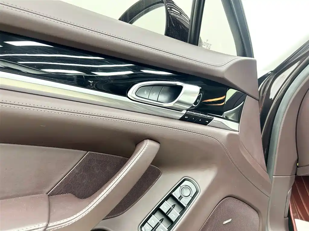 Porsche Panamera 2016 Panamera Edition 3.0T фото 17