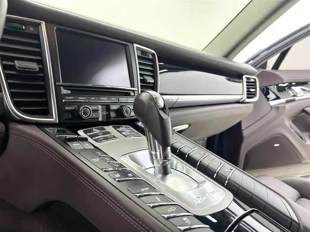 Porsche Panamera 2016 Panamera Edition 3.0T фото 20