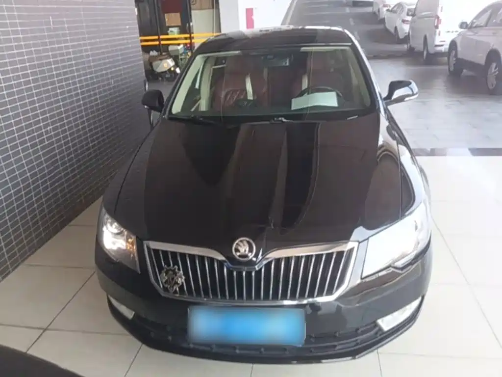 صورة 3 - Škoda Superb