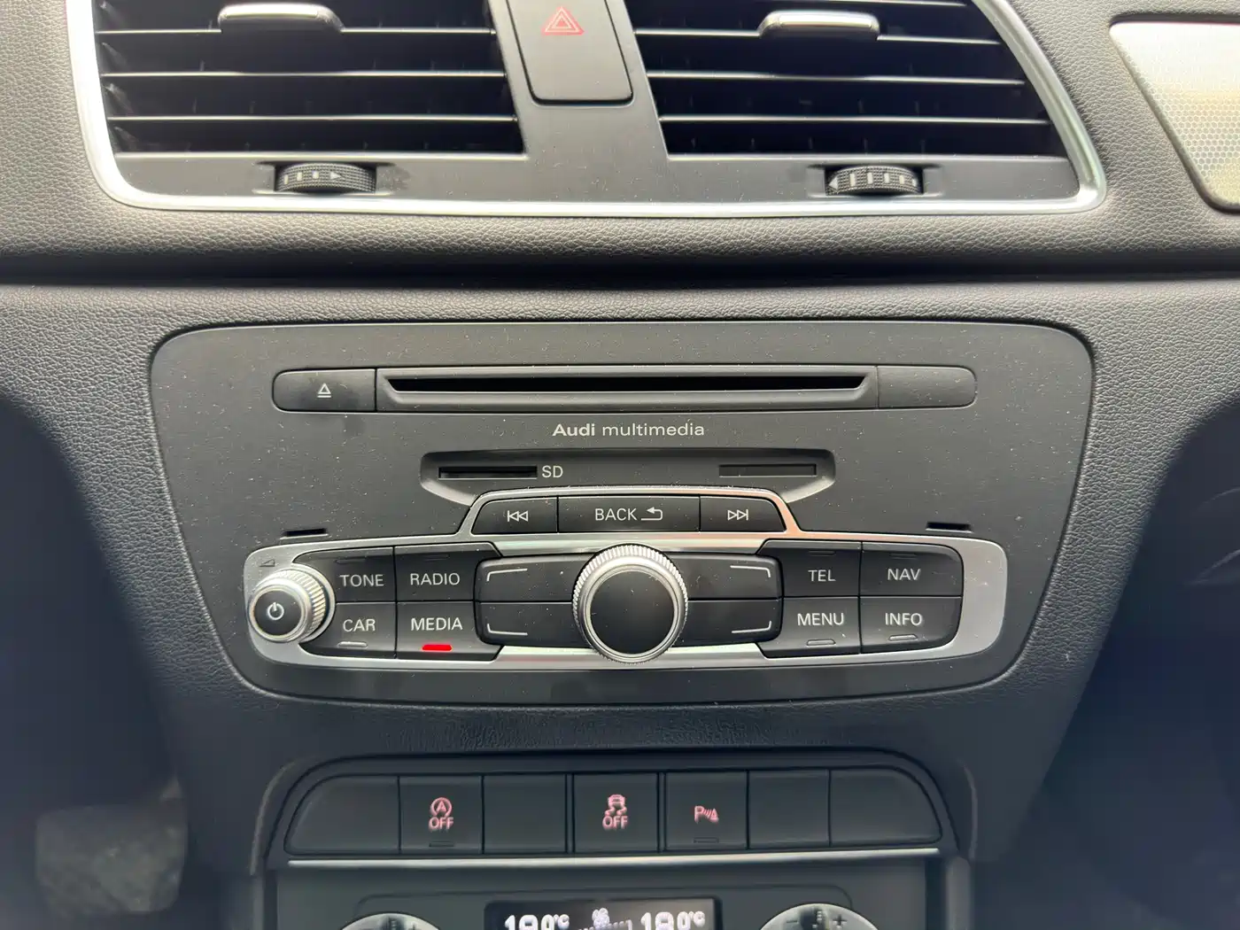 Audi Q3 2015 35 TFSI Comfort фото 11