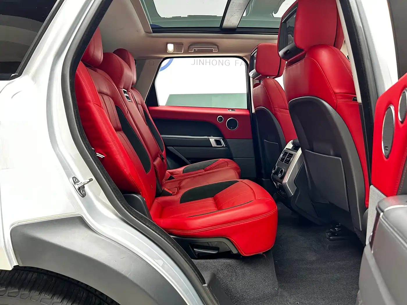 Land Rover Range Rover Sport 2021 3.0 L6 Gloss Black Edition фото 23