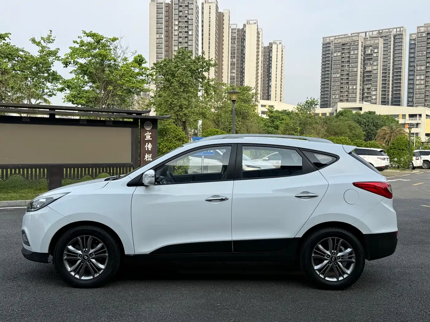Hyundai Beijing Hyundai ix35 2013 2.0L Automatic 2WD Smart GLS China V фото 7