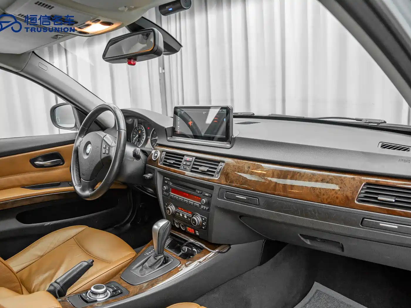 BMW 3 Series 2011 320i Fashion фото 13