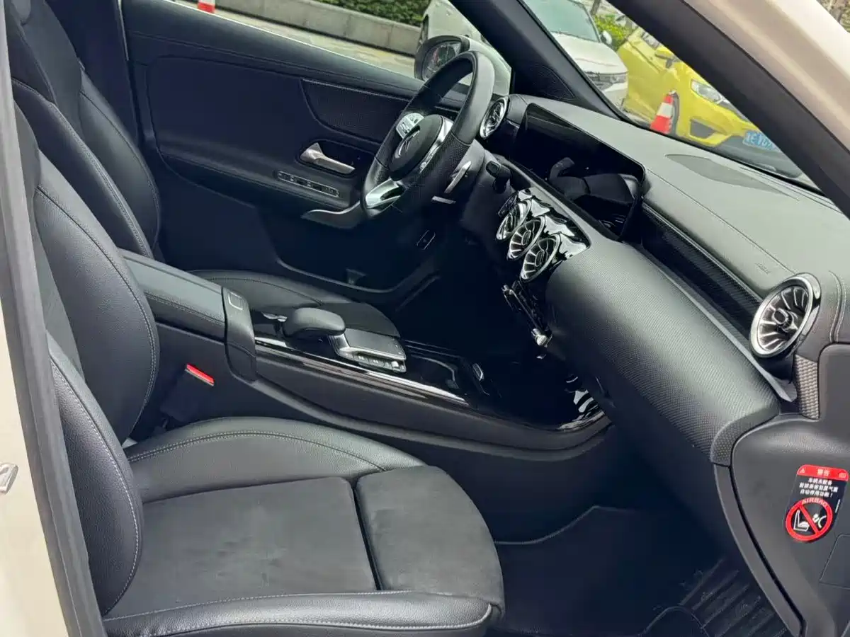 MERCEDES-BENZ A CLASS