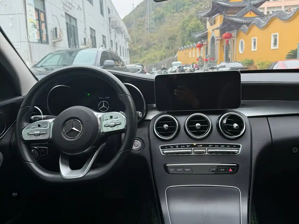 Mercedes-Benz C-Class 2020 C 260 L Sport фото 6