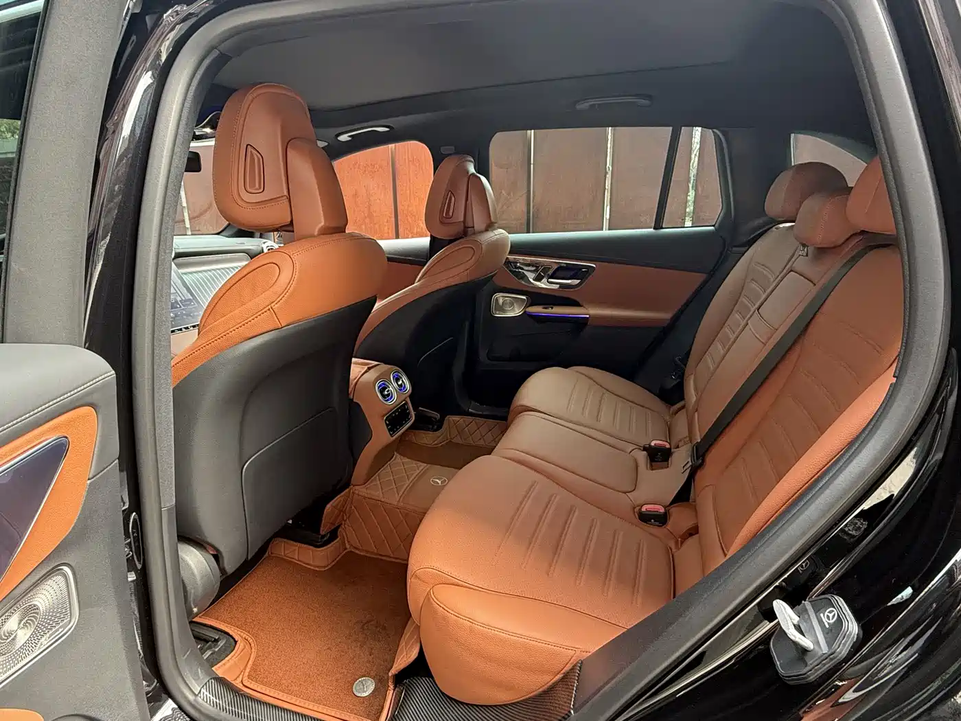 Mercedes-Benz GLC 2025 GLC 300 L 4MATIC Luxury 5-seater фото 14