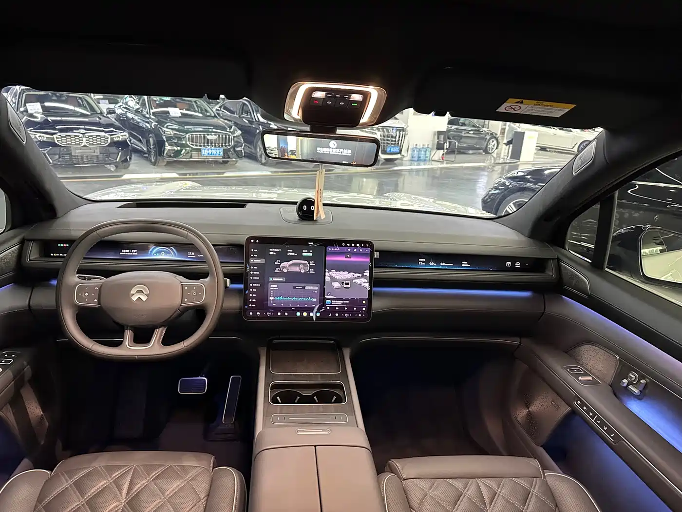 NIO ES8 2026 2025 Model 6-Seat Executive Luxury Edition