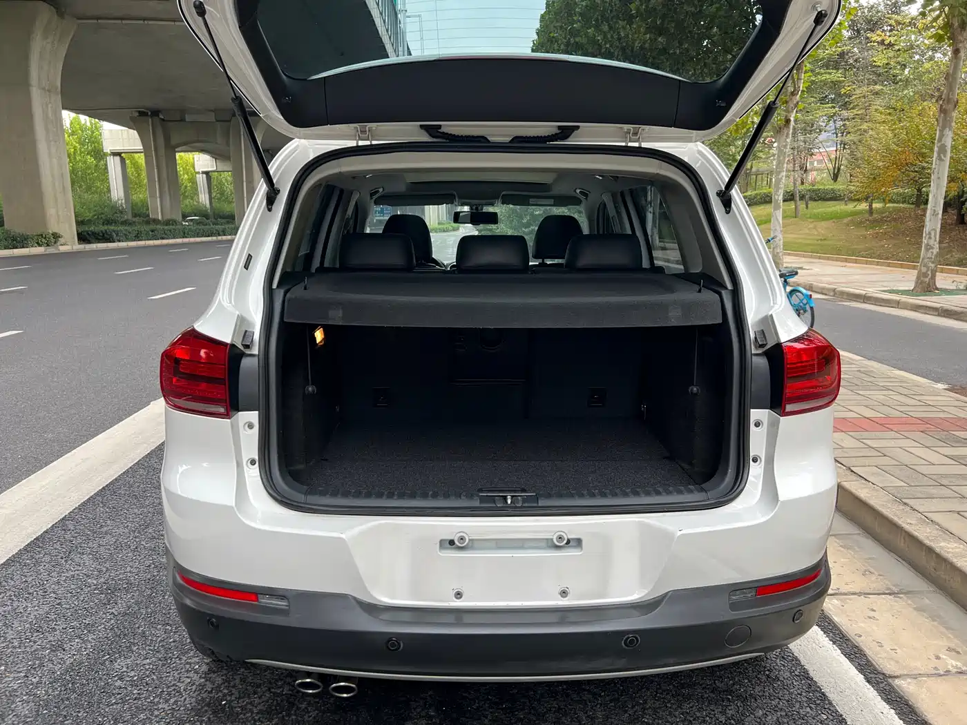 Volkswagen Tiguan 2015 1.8TSI Automatic 4WD Highline фото 26