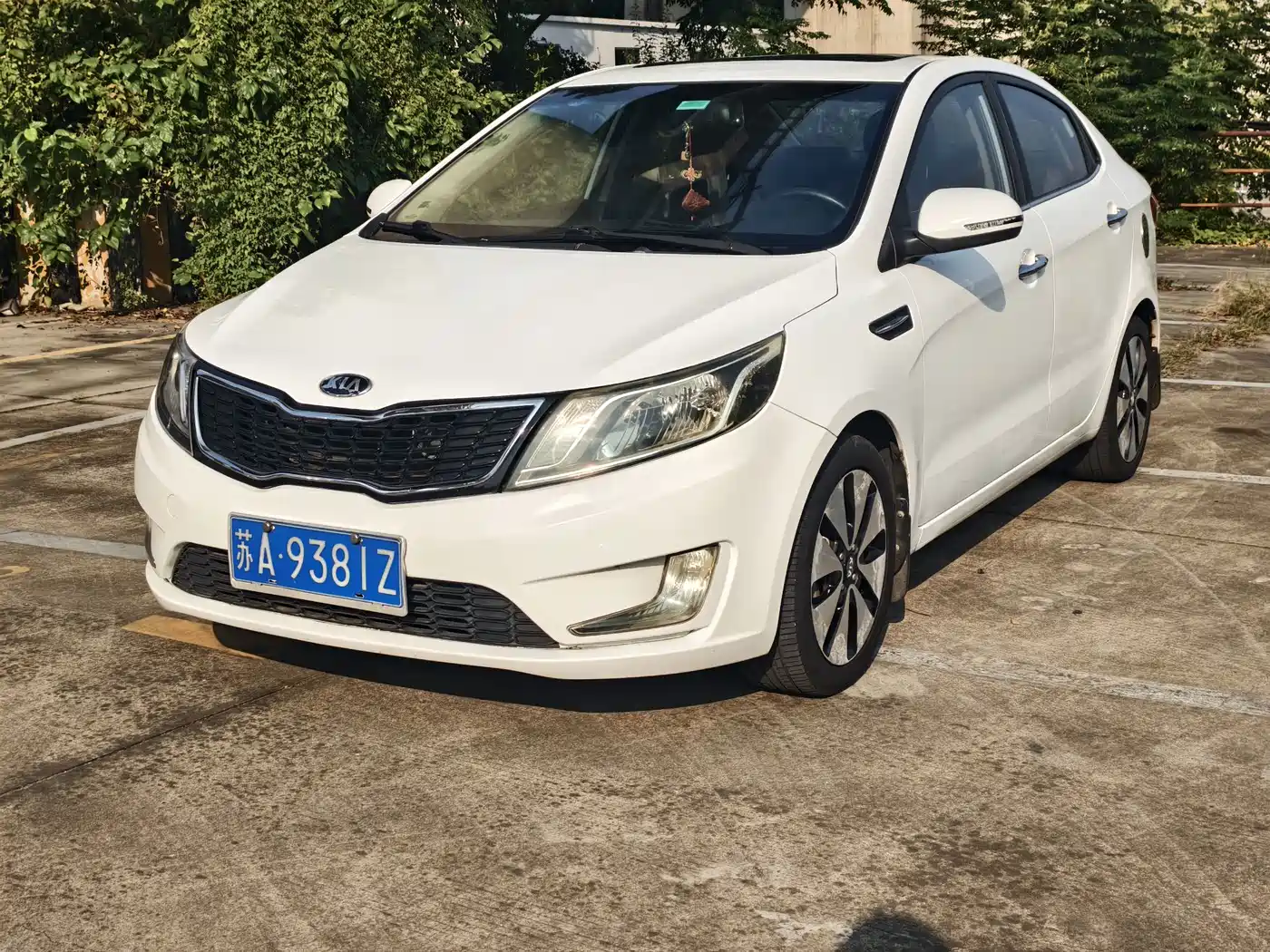 Kia K2 2013 2012 Sedan 1.6L AT Premium Commemorative Edition