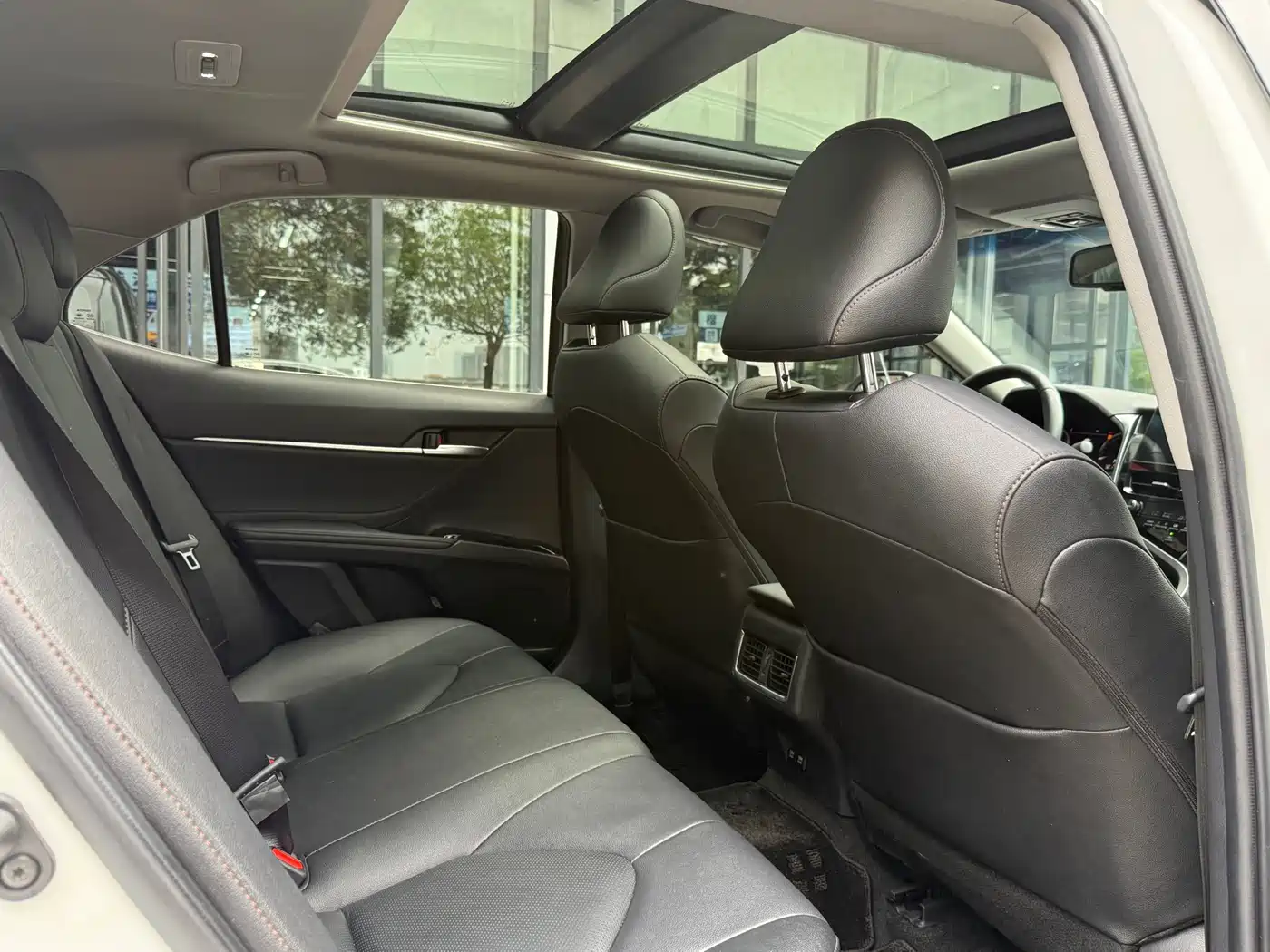 Toyota Camry 2021 2.5G Luxury Edition фото 15