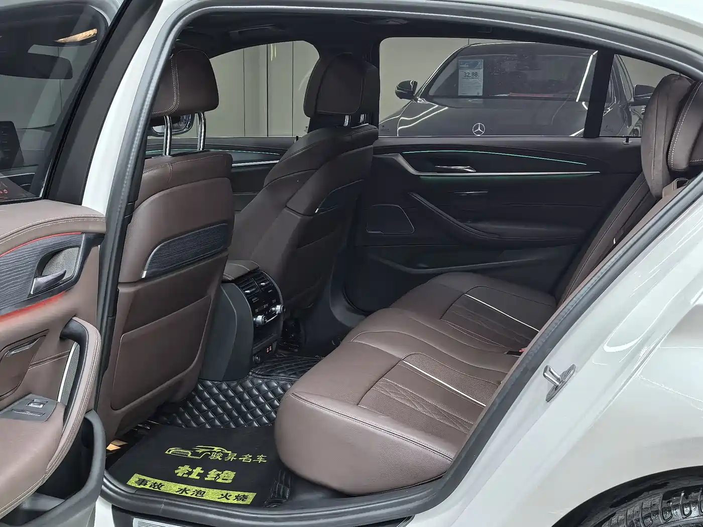BMW 5 Series 2022 530Li Exclusive M Sport Package фото 11
