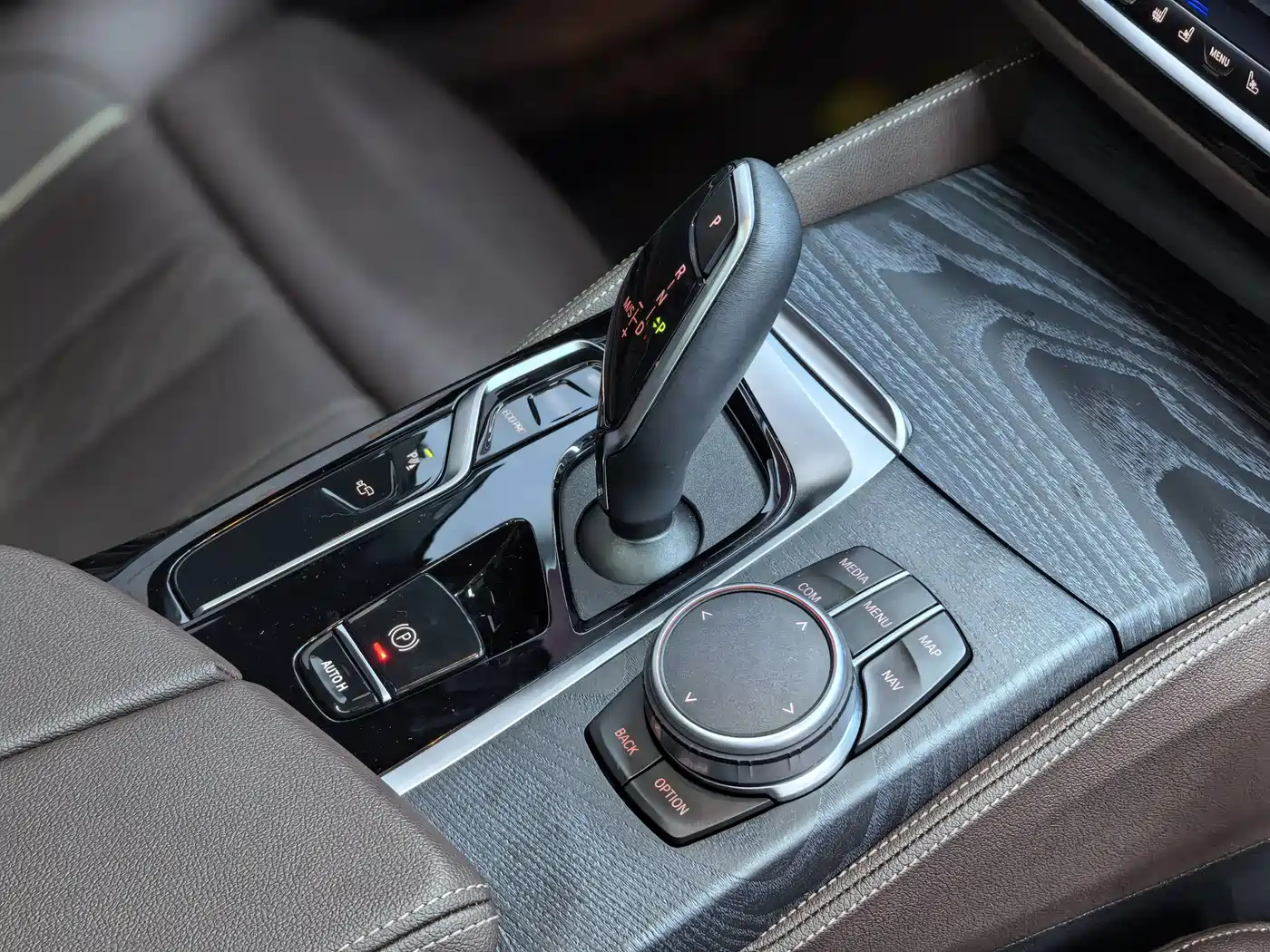 BMW 5 Series 2022 530Li Exclusive M Sport Package фото 21