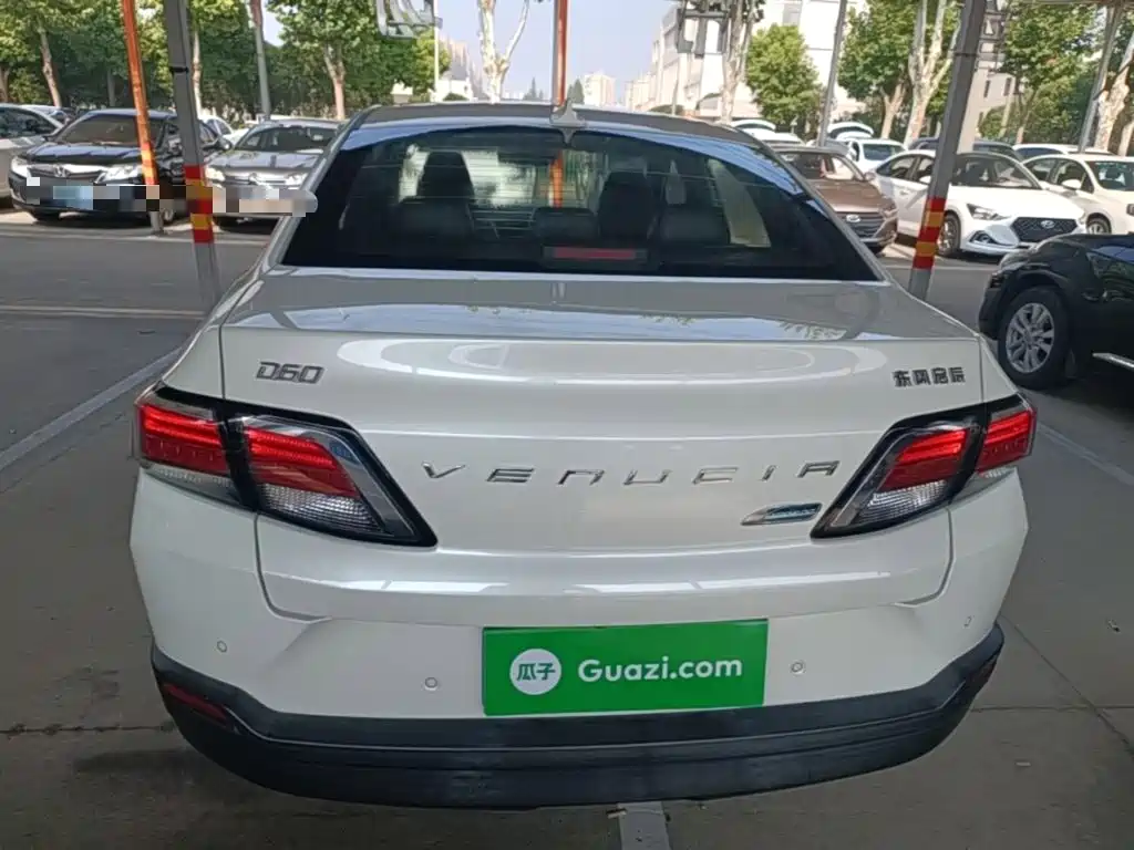 Venucia D60 2019 2019 1.6L XL CVT Smart Connect Elite Edition
