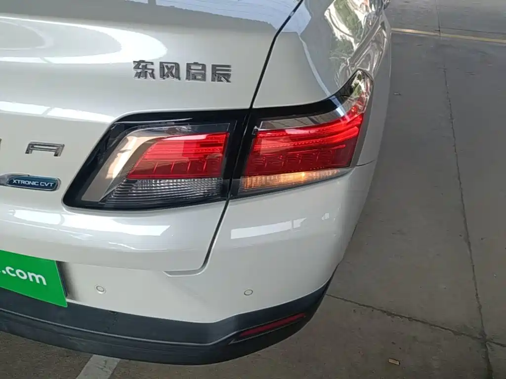 Venucia D60 2019 2019 1.6L XL CVT Smart Connect Elite Edition