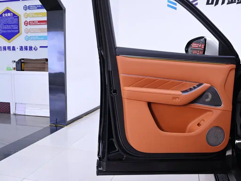 Aito AITO M8 2026 2025 Model Extended Range Max+ Edition 53.4kWh 6-Seater