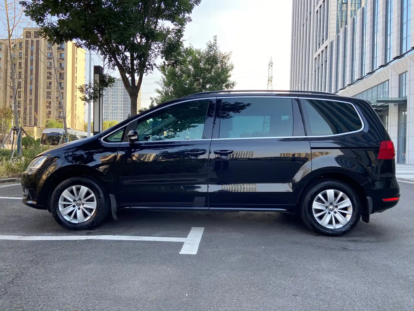 Фото 2 - Volkswagen Sharan