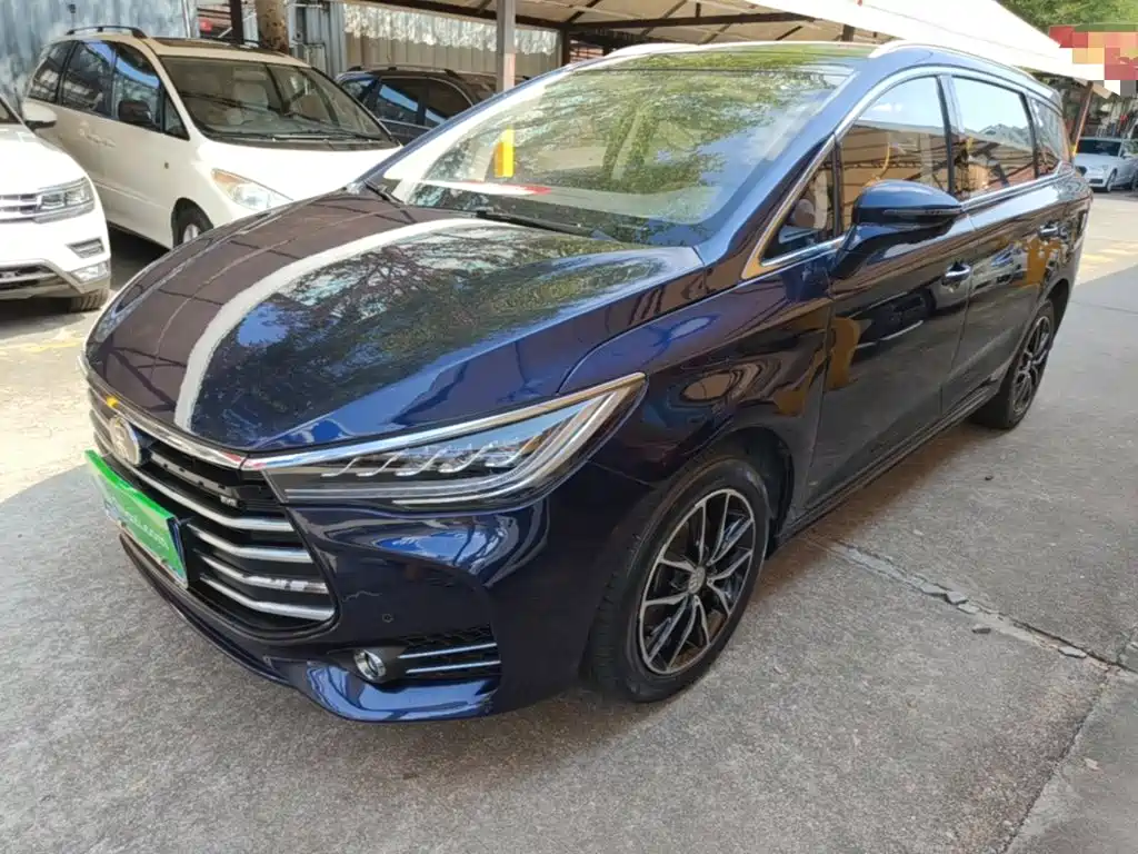 Photo 2 - BYD Song MAX