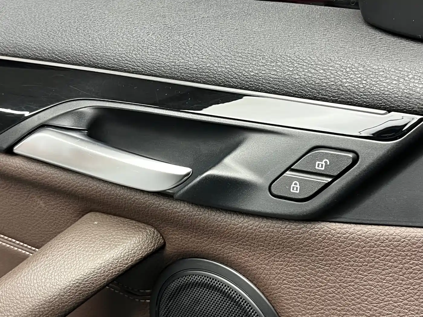 BMW X1 2018 sDrive18Li Premium Model фото 10