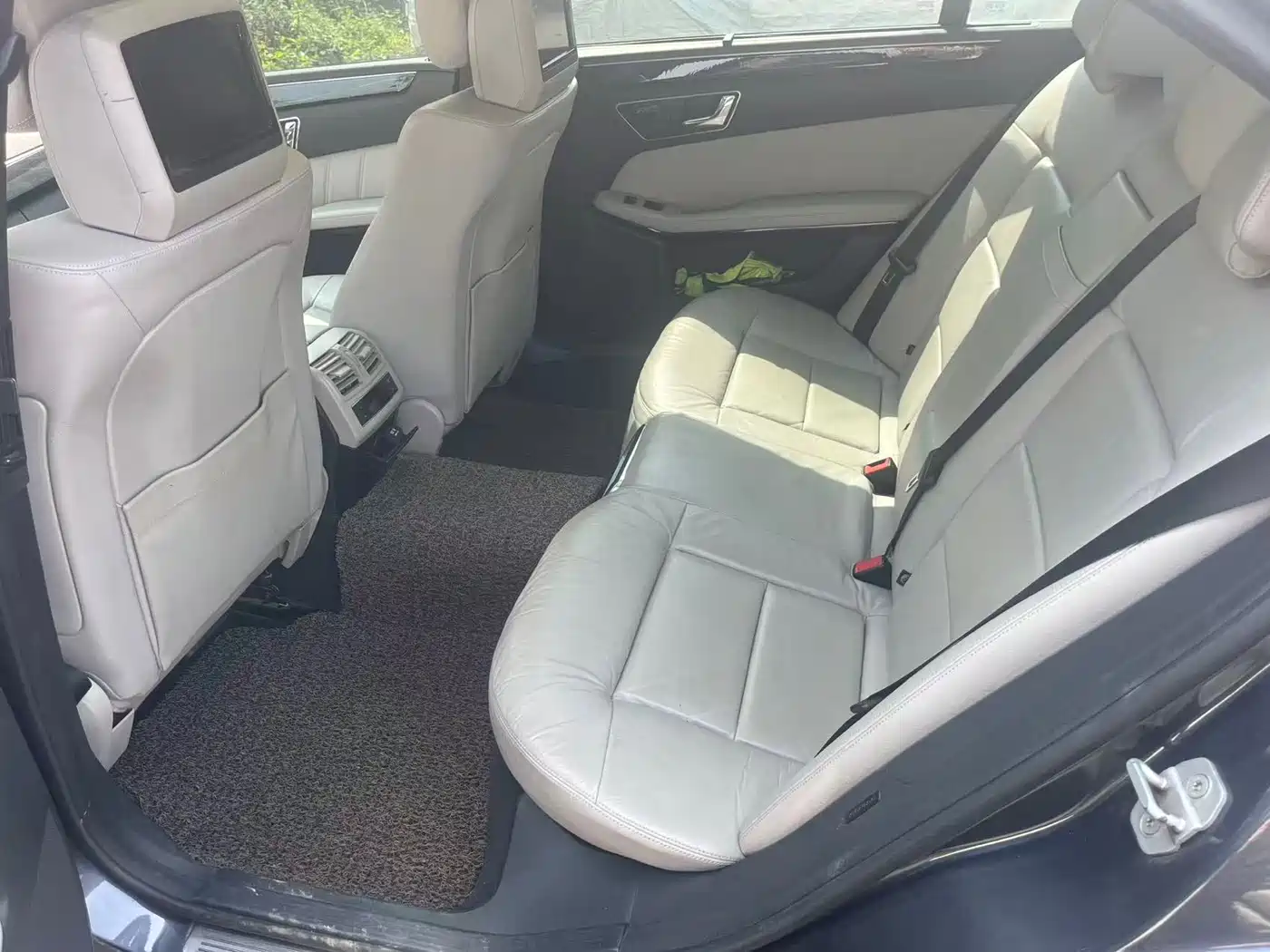 Mercedes-Benz E-Class 2011 E 300 L Fashion Premium фото 10