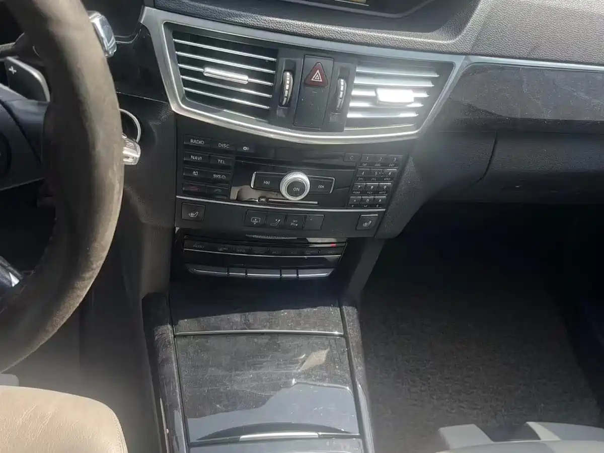 Mercedes-Benz E-Class 2011 E 300 L Fashion Premium фото 7