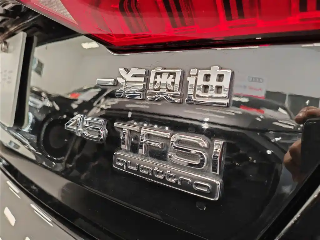 Audi A6L 2019 45 TFSI quattro Premium Elegance фото 18