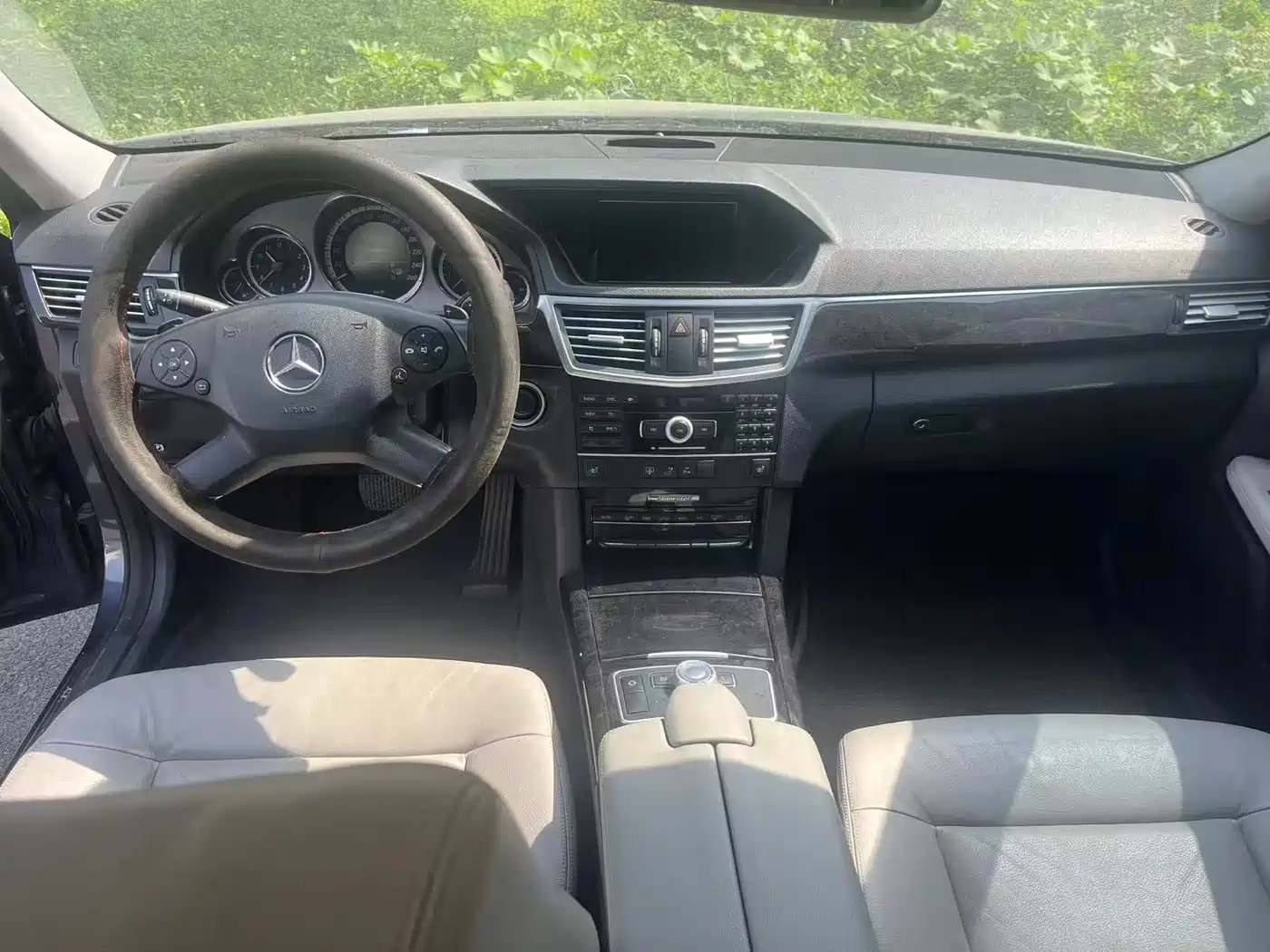 Mercedes-Benz E-Class 2011 E 300 L Fashion Premium фото 5