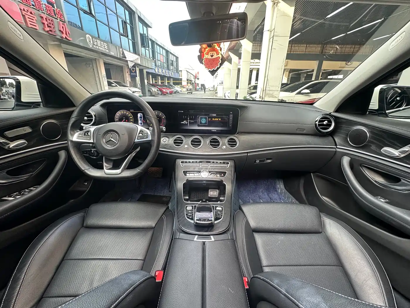Mercedes-Benz E-Class 2016 E 200 L Sport Type фото 5