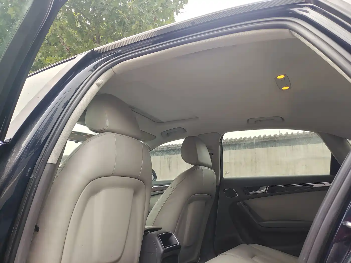 Audi A4L 2010 2010 2.0 TFSI Standard