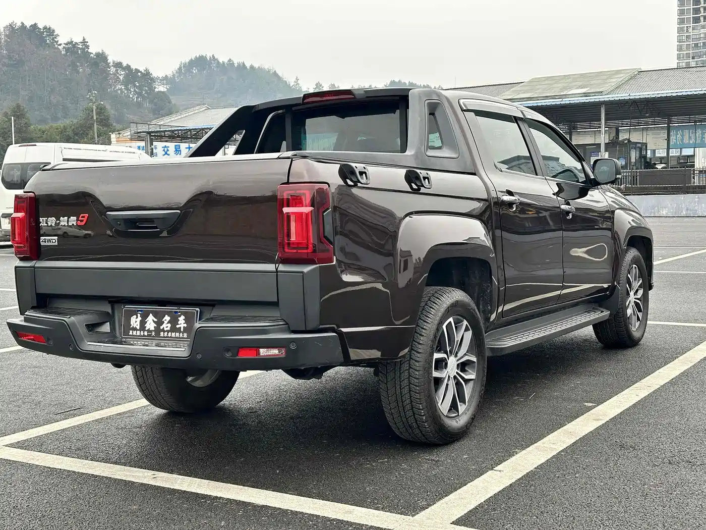 Jiangling Yuhu 9 2023 2022 2.0T Automatic Diesel 4WD Ultimate Edition