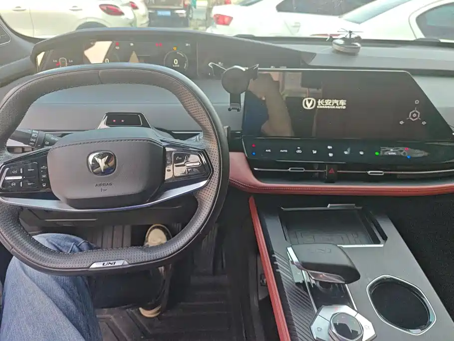 Changan UNI-K iDD 2023 2023 Smart Electric iDD 1.5T 135km Intelligent Leader
