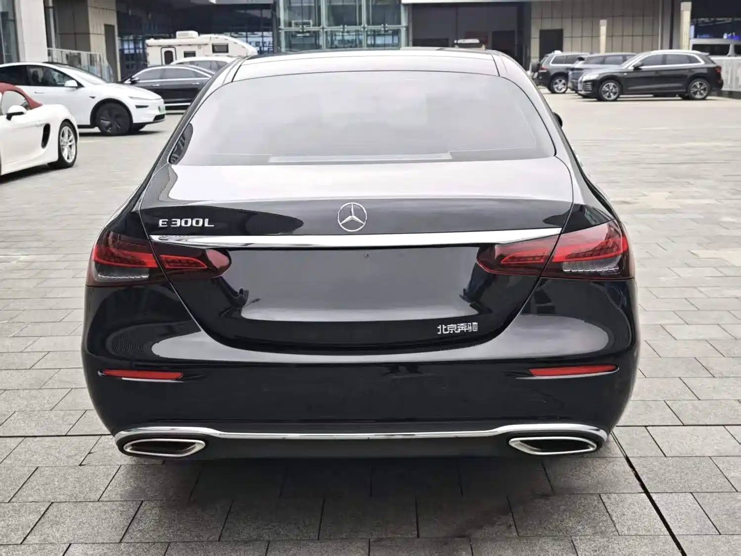 Фото 17 - Mercedes-Benz E-Class