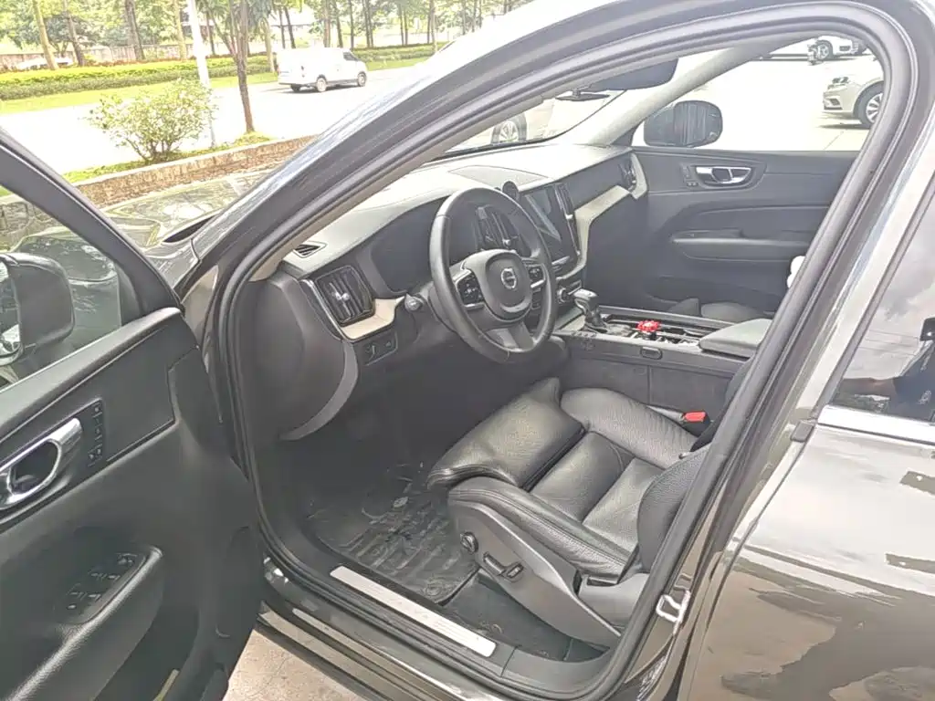 Photo 16 - Volvo XC60