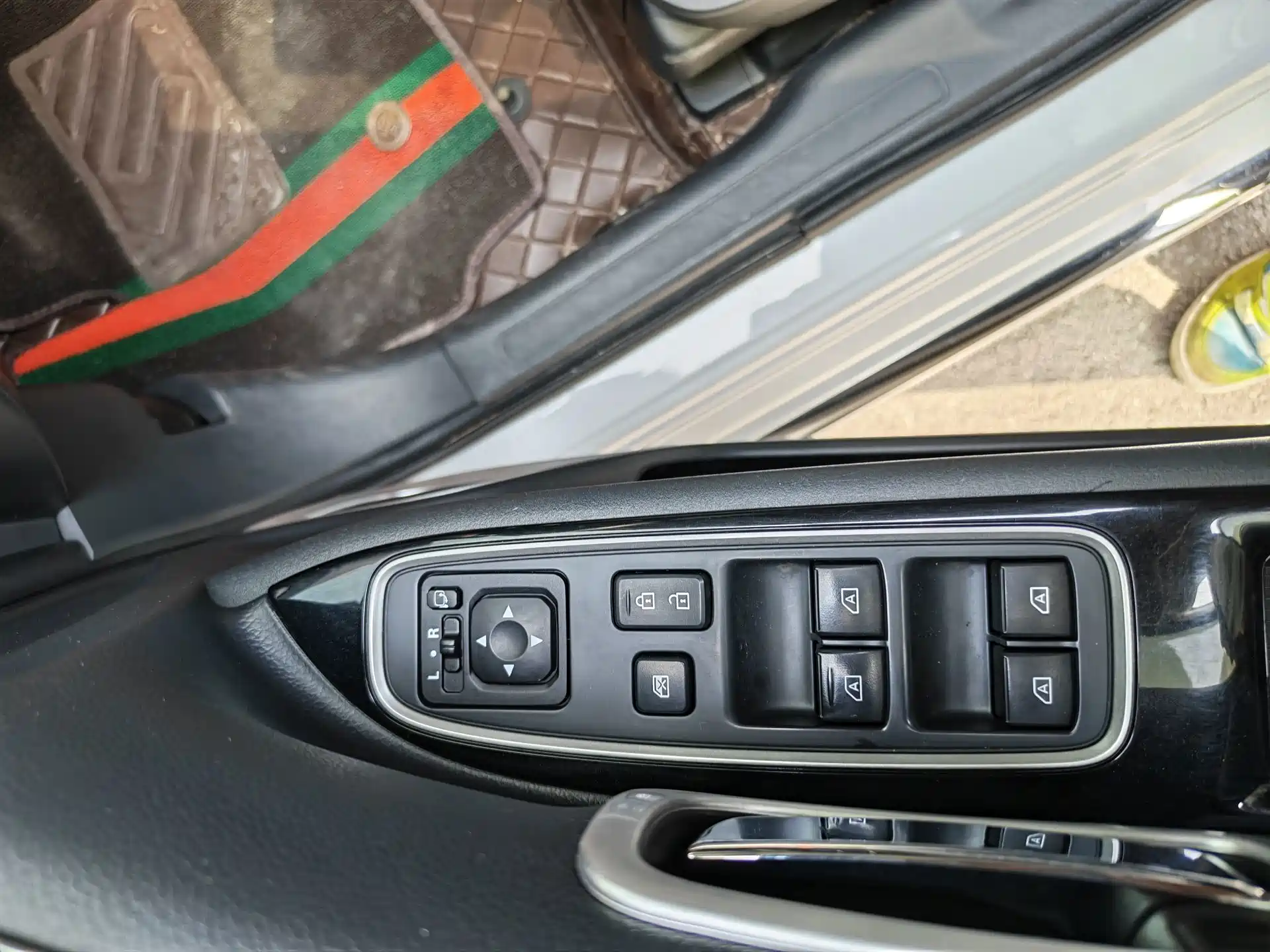 Фото 11 - Mitsubishi Outlander