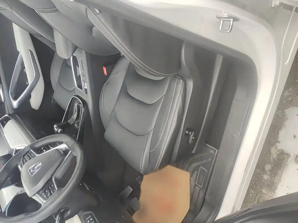 Baojun 530 2021 2020 1.5T CVT Premium Connect 7-seater