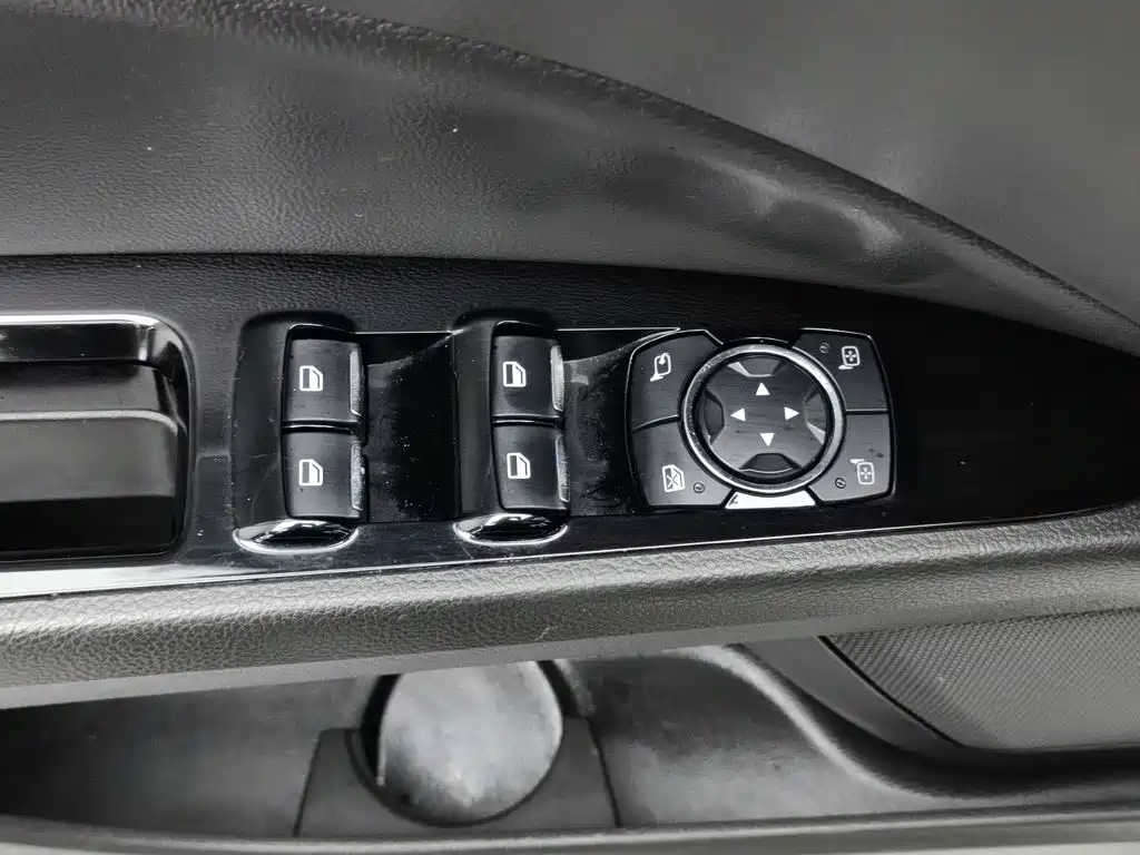 Ford Mondeo 2014 2013 2.0L GTDi200 Fashion