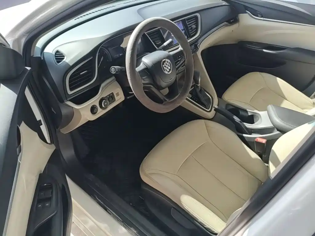 Фото 16 - Buick Excelle