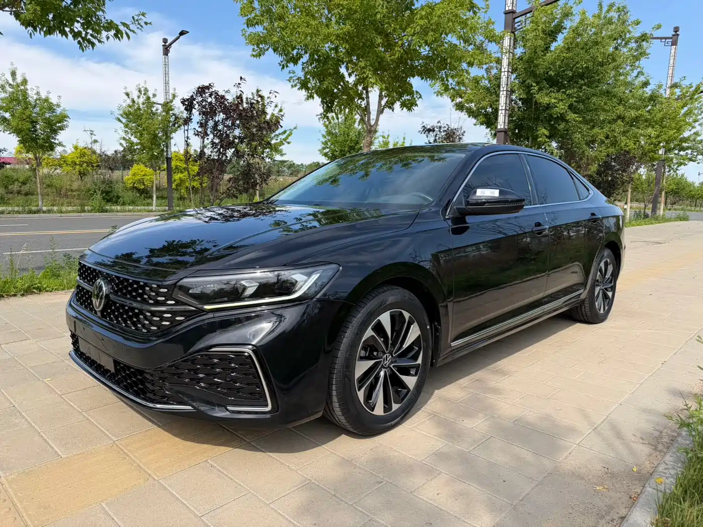 Volkswagen Passat 2023 280TSI Business Edition