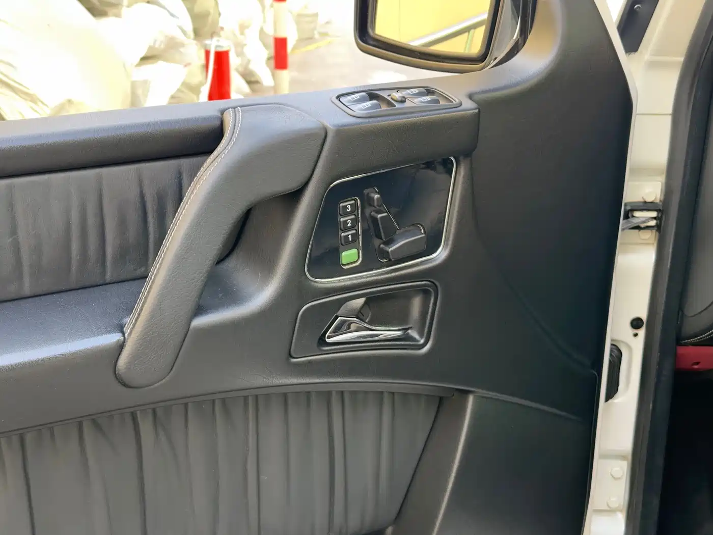 Mercedes-Benz G-Class 2010 G 500 фото 26