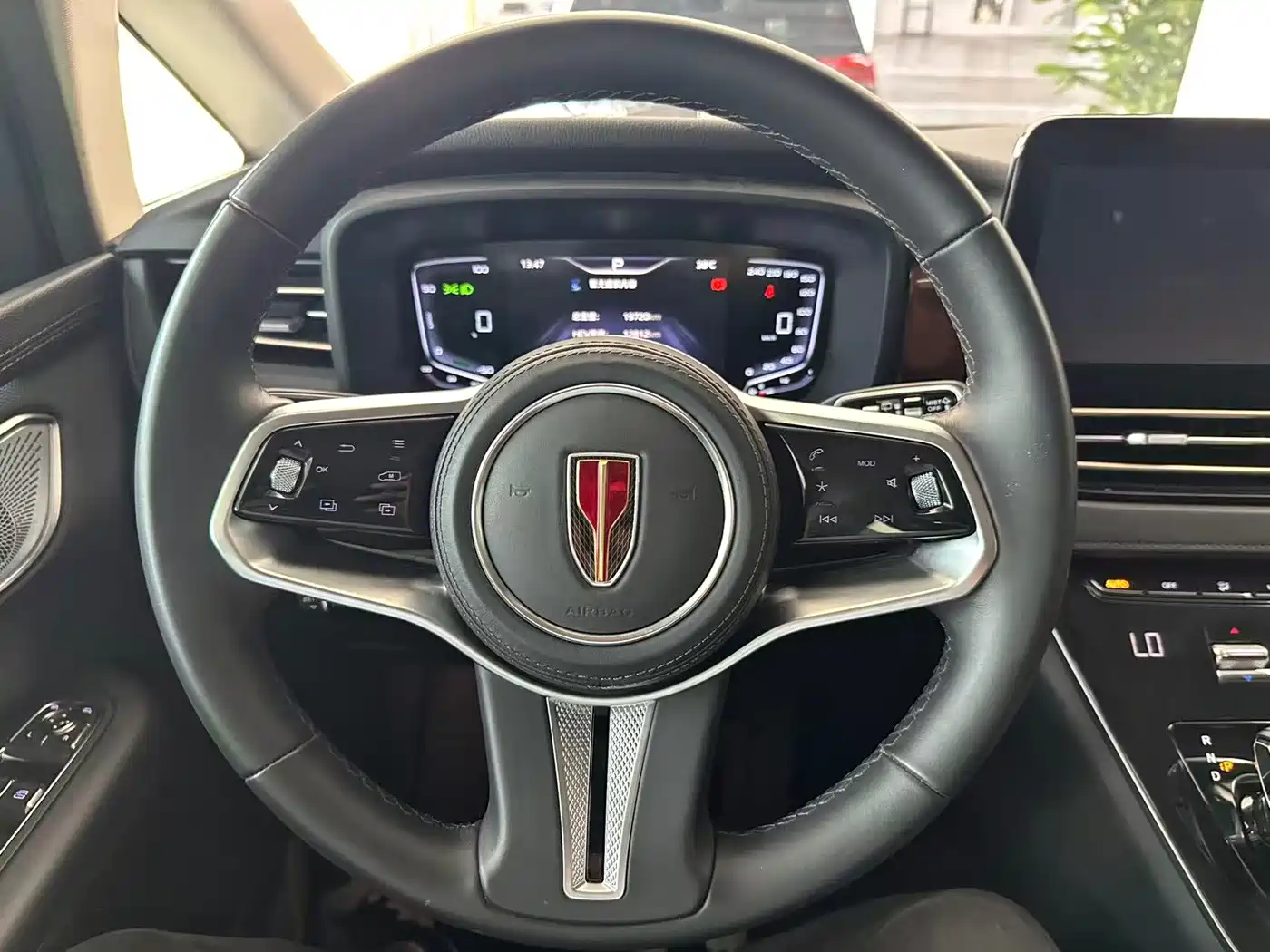 Hongqi HQ9 PHEV 2024 2024 Model 2.0T AWD Luxury Edition