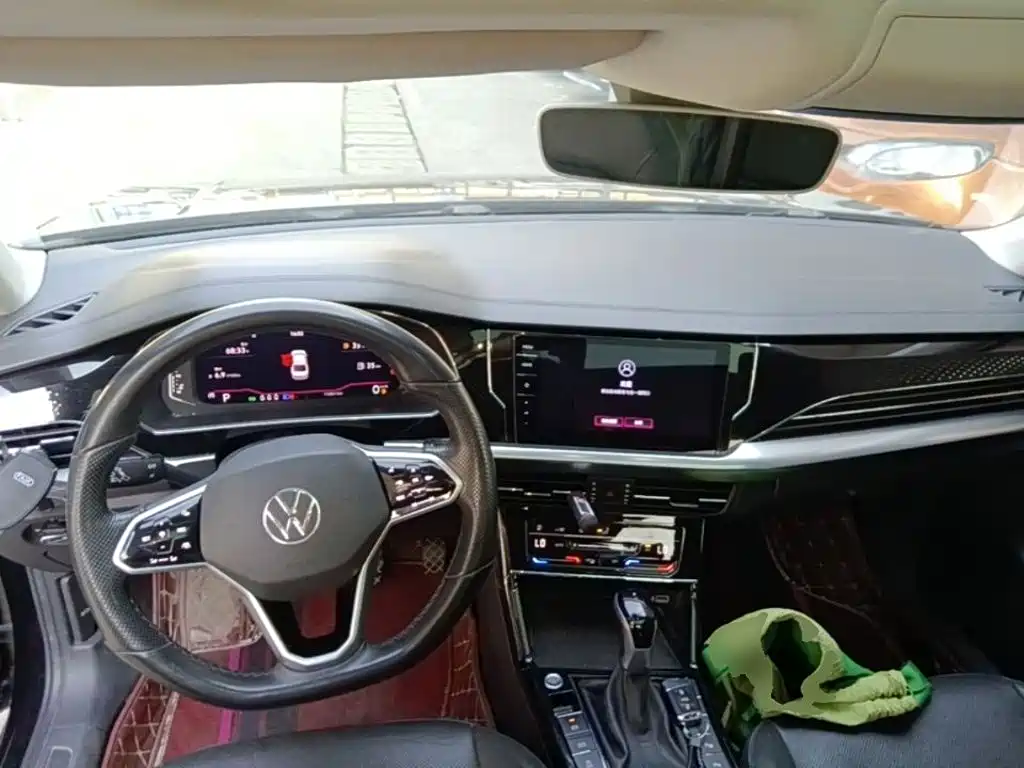 صورة 10 - Volkswagen Passat