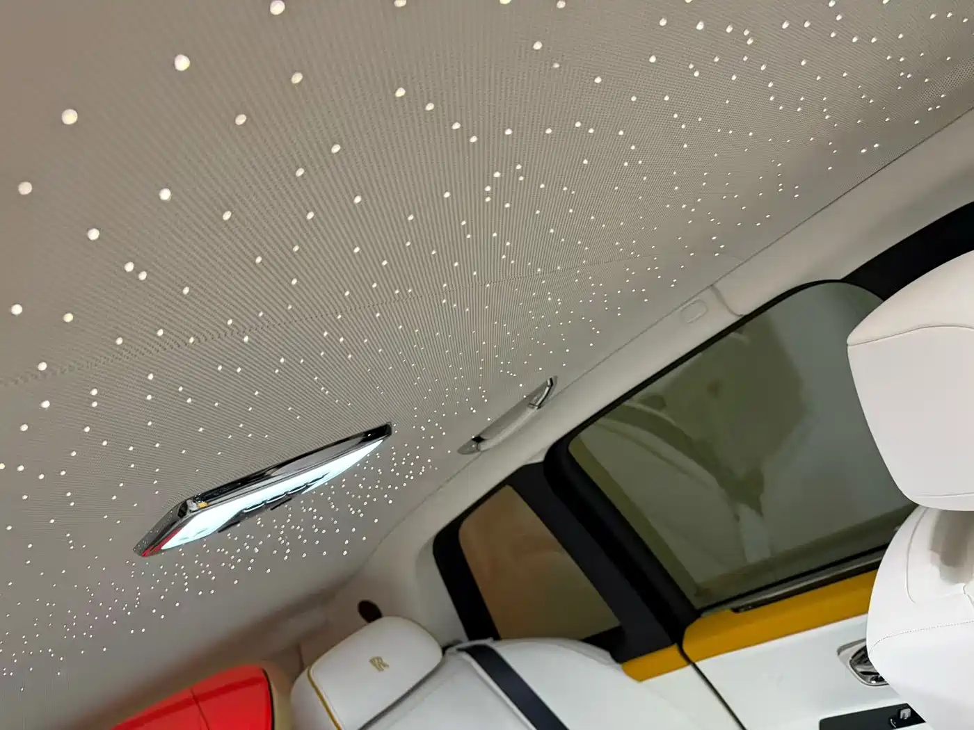 Фото 9 - Rolls-Royce Cullinan