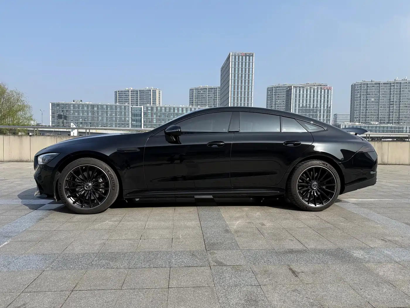 MERCEDES-BENZ AMG GT