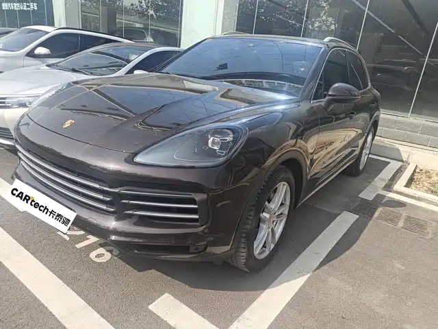 PORSCHE CAYENNE
